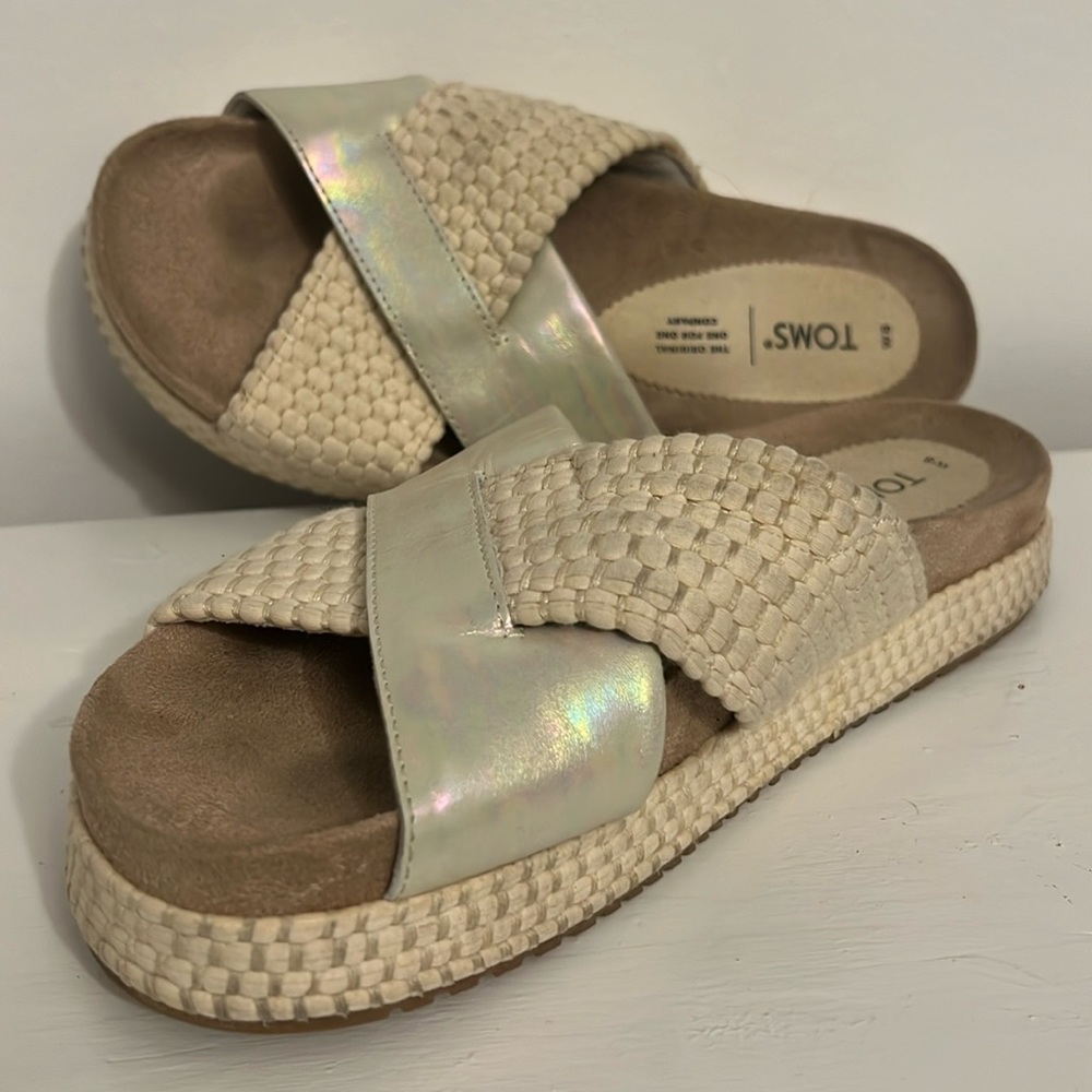 TOMS Paloma slides cross strap sz 8